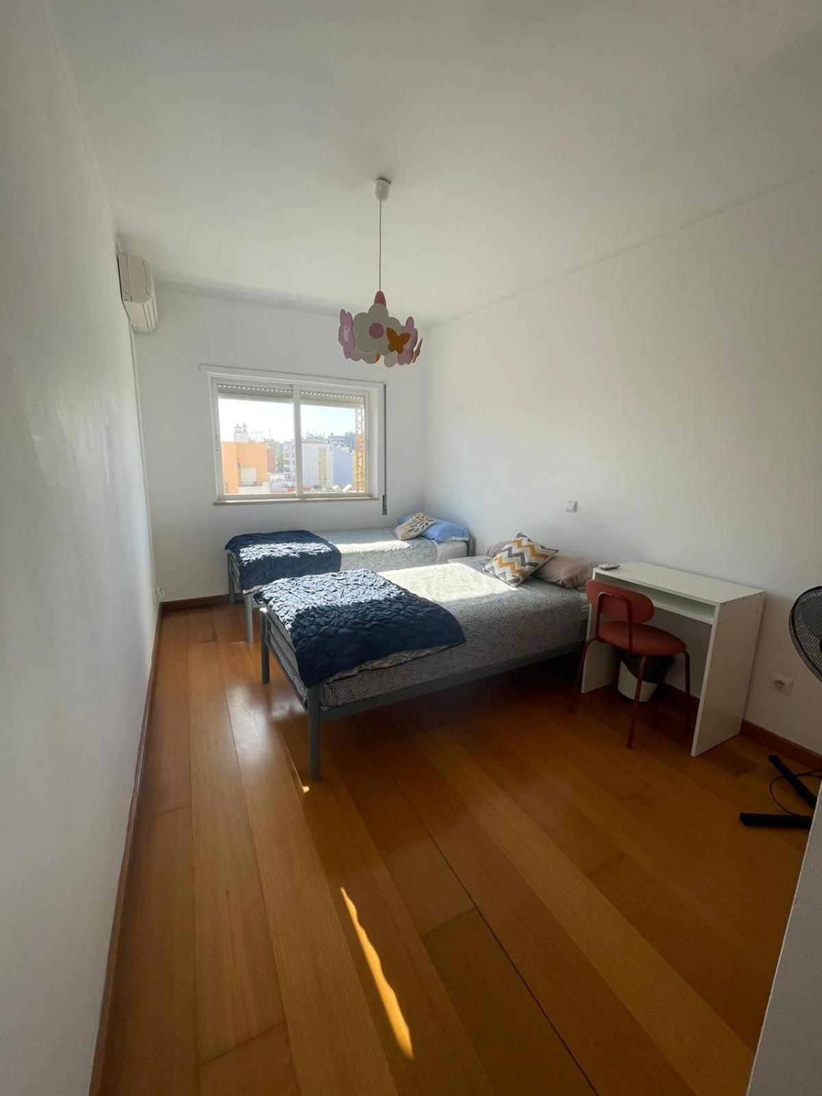 法鲁区 Wakeup Triplex House旅舍 外观 照片