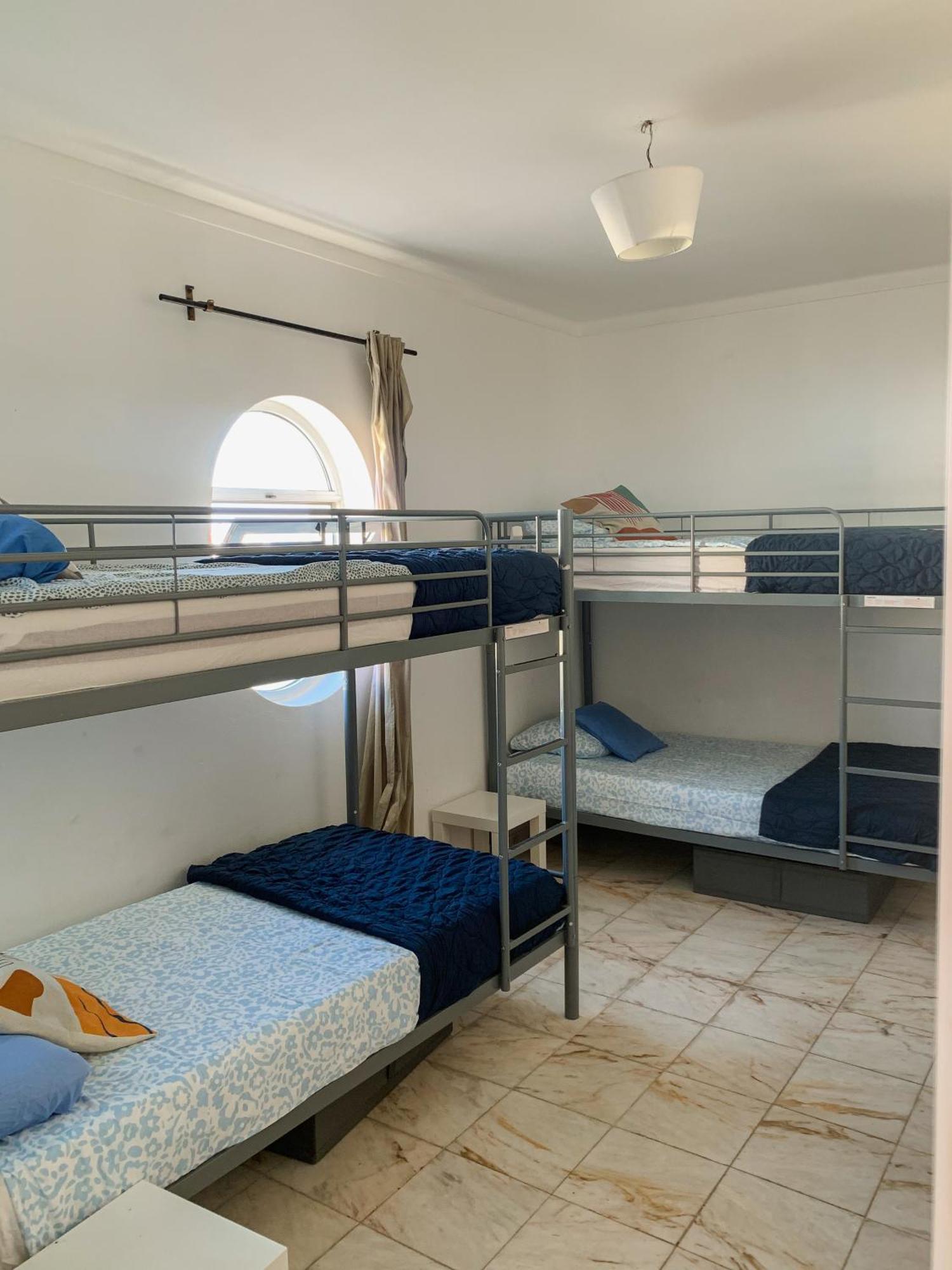 法鲁区 Wakeup Triplex House旅舍 外观 照片